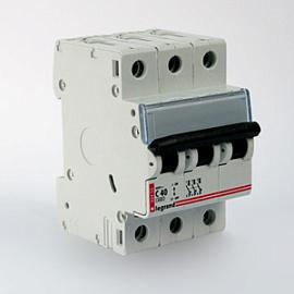 Выключатель автоматический модульный Legrand DX 3п 16А C 6кA (003451)
