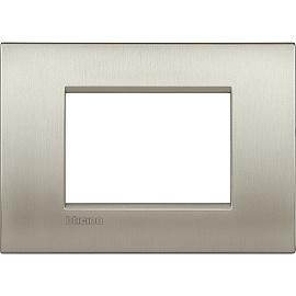Рамка для розеток и выключателей Air, итальянский стандарт 3 мод. Цвет "Матовый титан" Livinglight LNC4803TIS Legrand