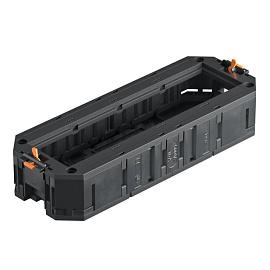 Коробка монтажная UT4 для установки в лючок с накладкой для 4xModul45 (полиамид,черный) 7408727   OBO Bettermann